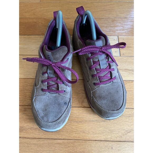 L.L. Bean women's brown suede outdoor hiking comfort lace up shoes size 8.5 wide - Picture 1 of 8
